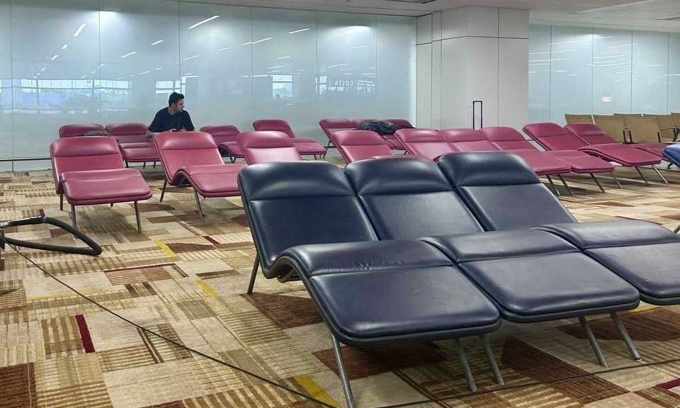 Tourist deportation hall in Delhi