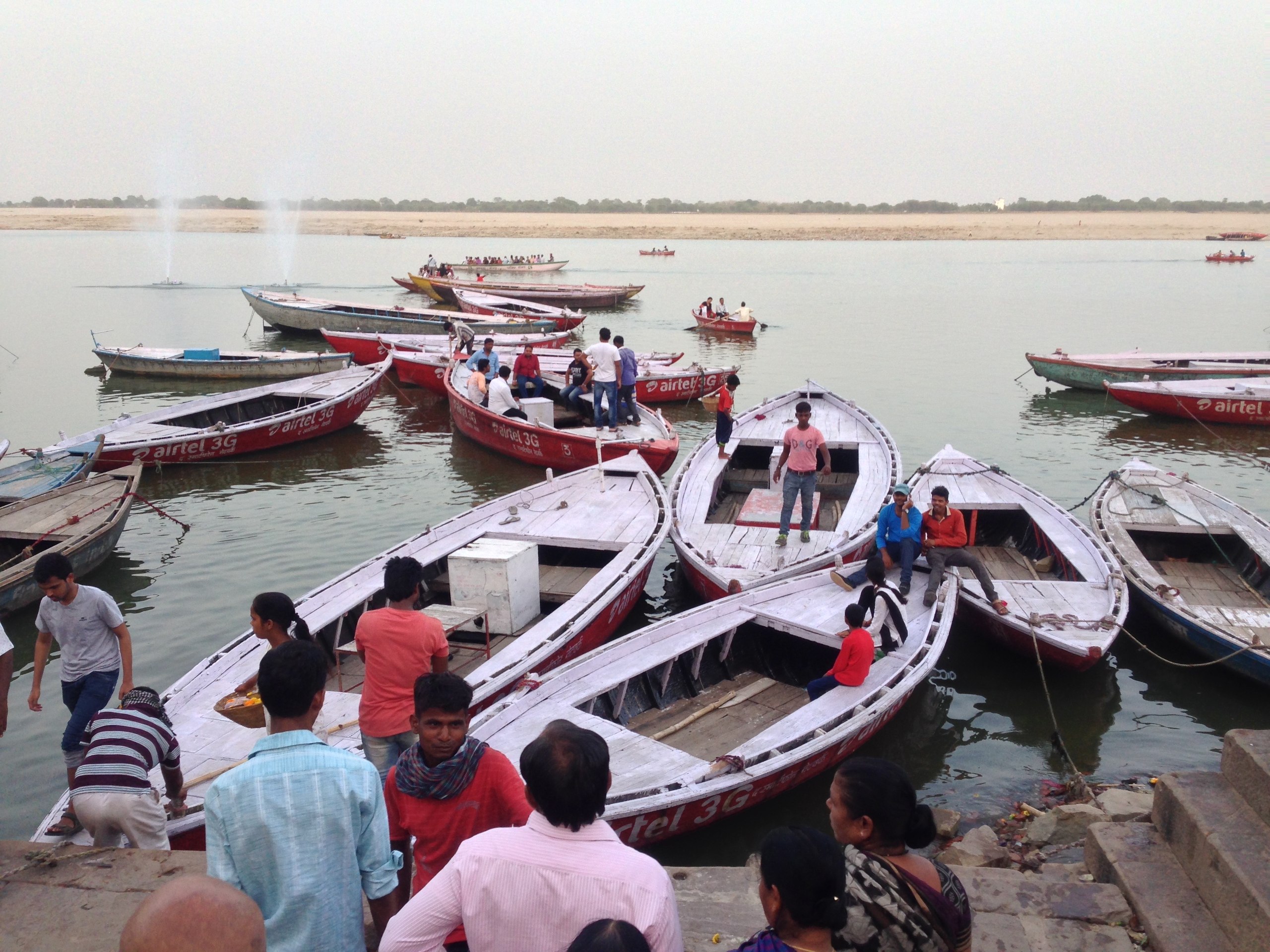 Лодки в Варанаси - городе сметри